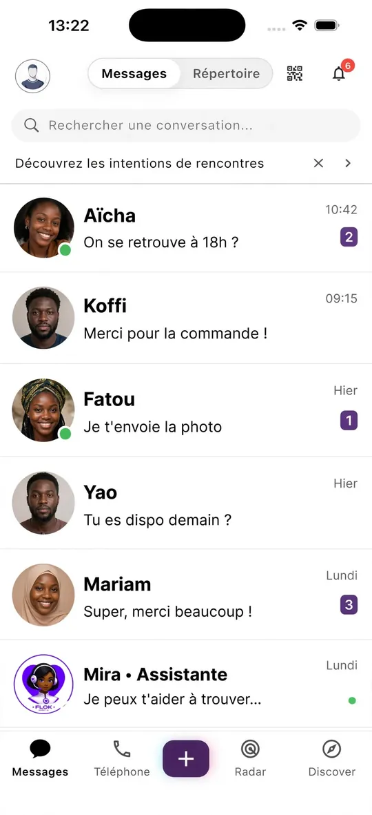 Liste des conversations Flok : échanges avec des contacts et avec Mira, sans numéro de téléphone affiché, avec l'icône QR en haut à droite